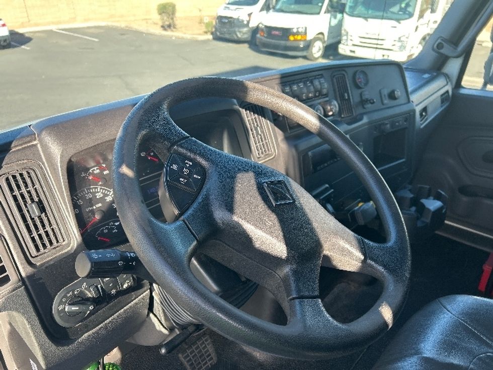 Medium Duty Box Truck-Light and Medium Duty Trucks-International-2020-MV607-Phoenix-AZ-140,326\n\t\tmiles-$ 53,750 - Image 17