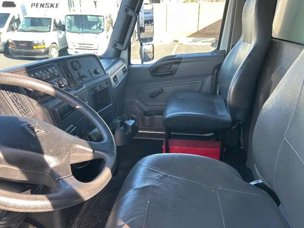 Medium Duty Box Truck-Light and Medium Duty Trucks-International-2020-MV607-Phoenix-AZ-140,326\n\t\tmiles-$ 53,750 - Image 19