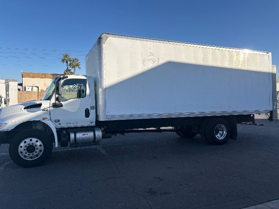 Medium Duty Box Truck-Light and Medium Duty Trucks-International-2020-MV607-Phoenix-AZ-140,326\n\t\tmiles-$ 53,750 - Image 4