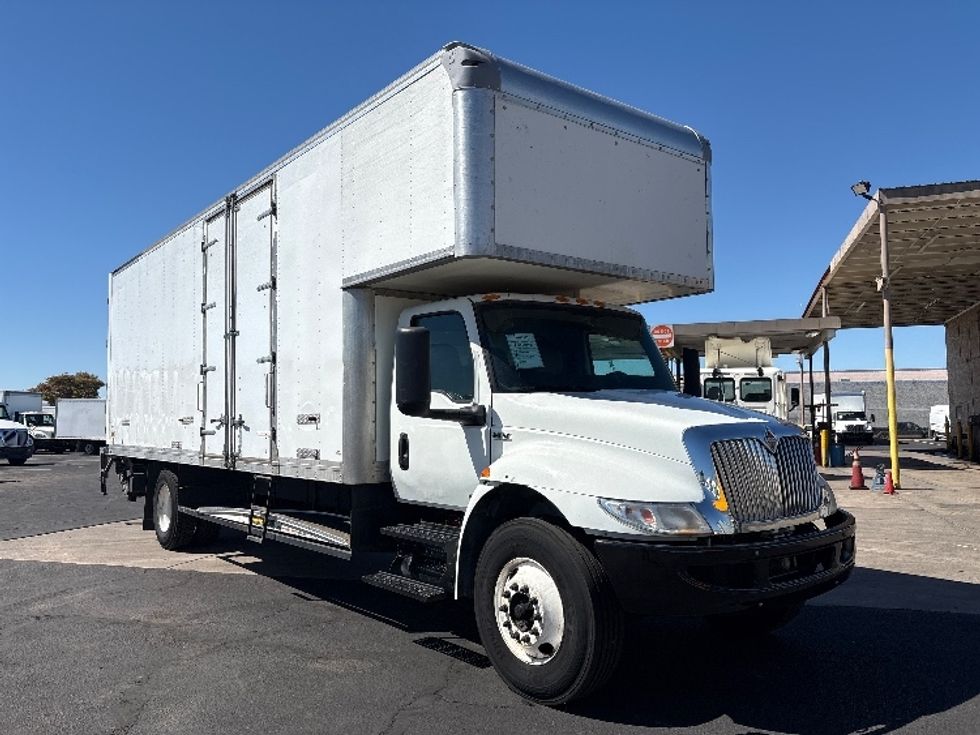 Medium Duty Box Truck-Light and Medium Duty Trucks-International-2020-MV607-Phoenix-AZ-173,107\n\t\tmiles-$ 51,500 - Image 1