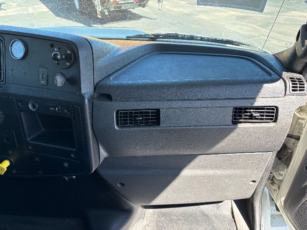 Medium Duty Box Truck-Light and Medium Duty Trucks-International-2020-MV607-Phoenix-AZ-173,107\n\t\tmiles-$ 51,500 - Image 21