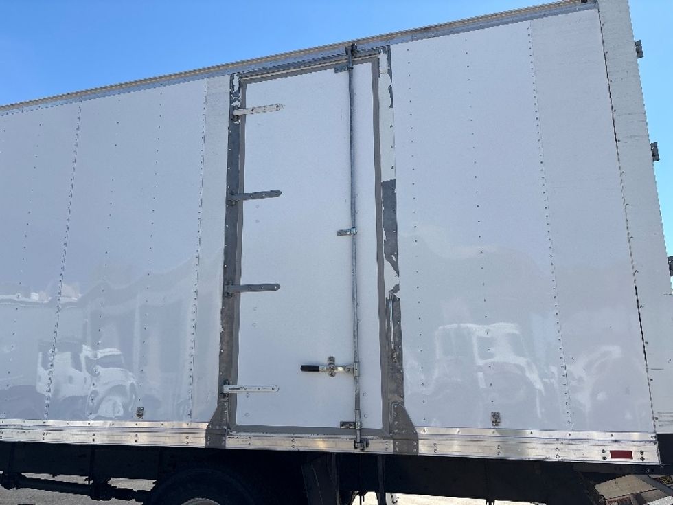 Medium Duty Box Truck-Light and Medium Duty Trucks-International-2020-MV607-Phoenix-AZ-173,107\n\t\tmiles-$ 51,500 - Image 26