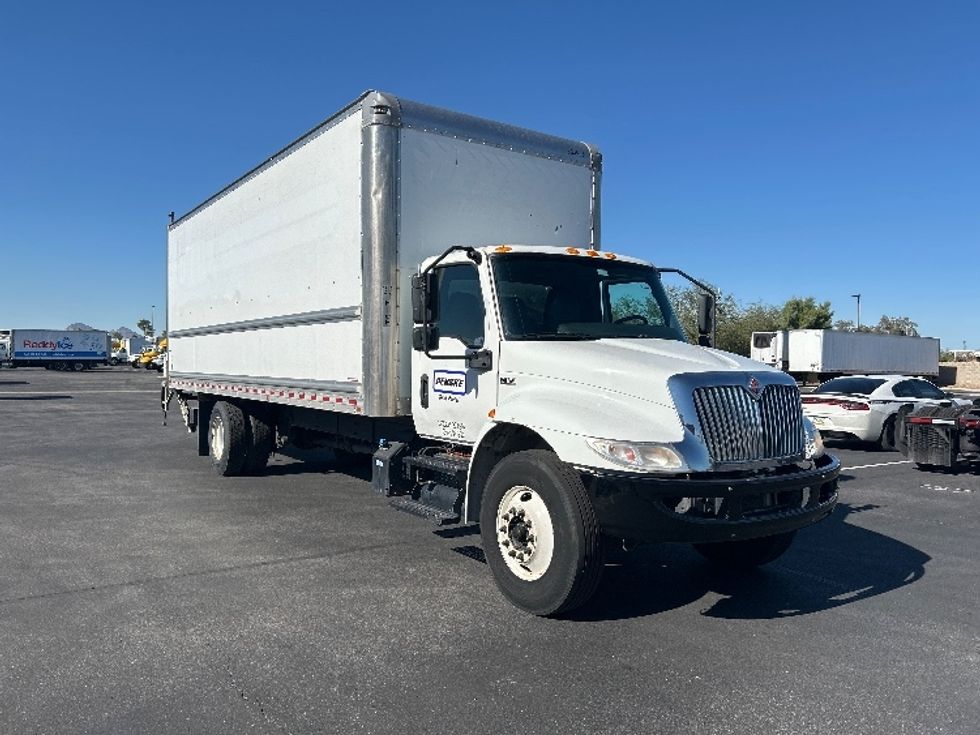 Medium Duty Box Truck-Light and Medium Duty Trucks-International-2020-MV607-Phoenix-AZ-185,040\n\t\tmiles-$ 45,000 - Image 1