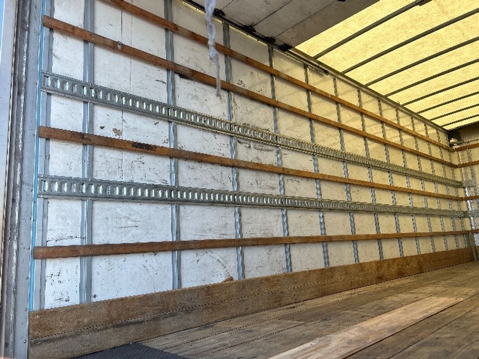 Medium Duty Box Truck-Light and Medium Duty Trucks-International-2020-MV607-Phoenix-AZ-185,040\n\t\tmiles-$ 45,000 - Image 11