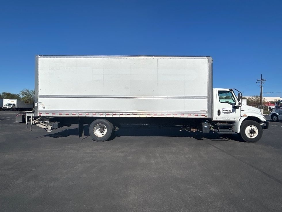 Medium Duty Box Truck-Light and Medium Duty Trucks-International-2020-MV607-Phoenix-AZ-185,040\n\t\tmiles-$ 45,000 - Image 15