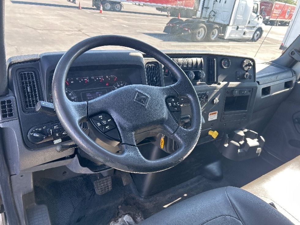 Medium Duty Box Truck-Light and Medium Duty Trucks-International-2020-MV607-Phoenix-AZ-185,040\n\t\tmiles-$ 45,000 - Image 17