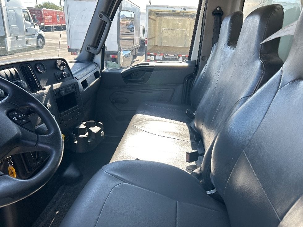 Medium Duty Box Truck-Light and Medium Duty Trucks-International-2020-MV607-Phoenix-AZ-185,040\n\t\tmiles-$ 45,000 - Image 19