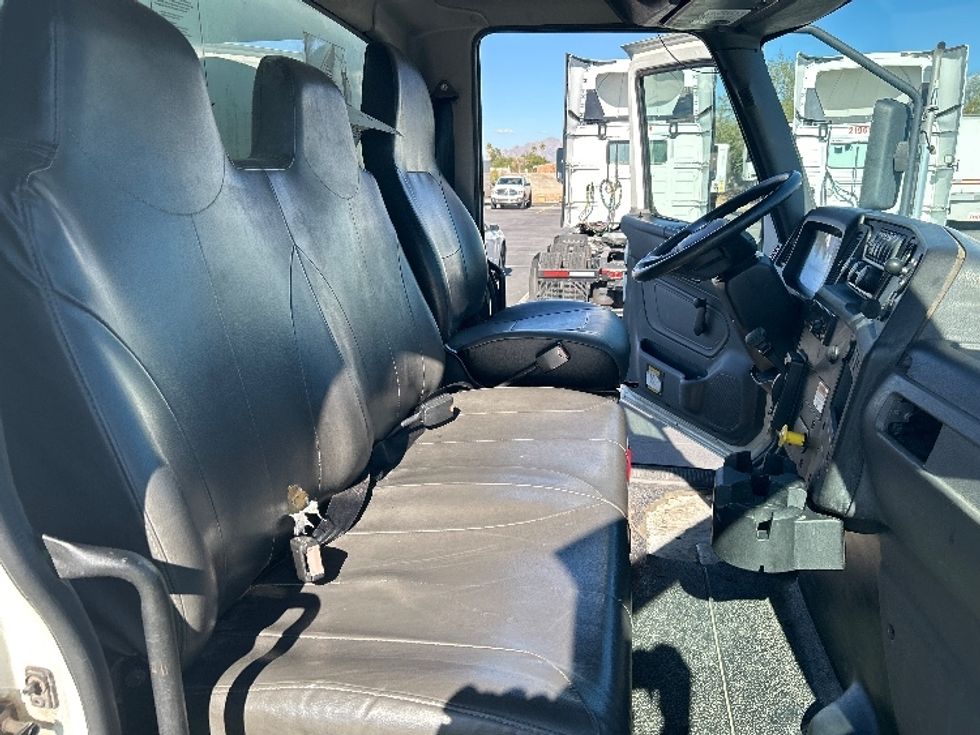 Medium Duty Box Truck-Light and Medium Duty Trucks-International-2020-MV607-Phoenix-AZ-185,040\n\t\tmiles-$ 45,000 - Image 22
