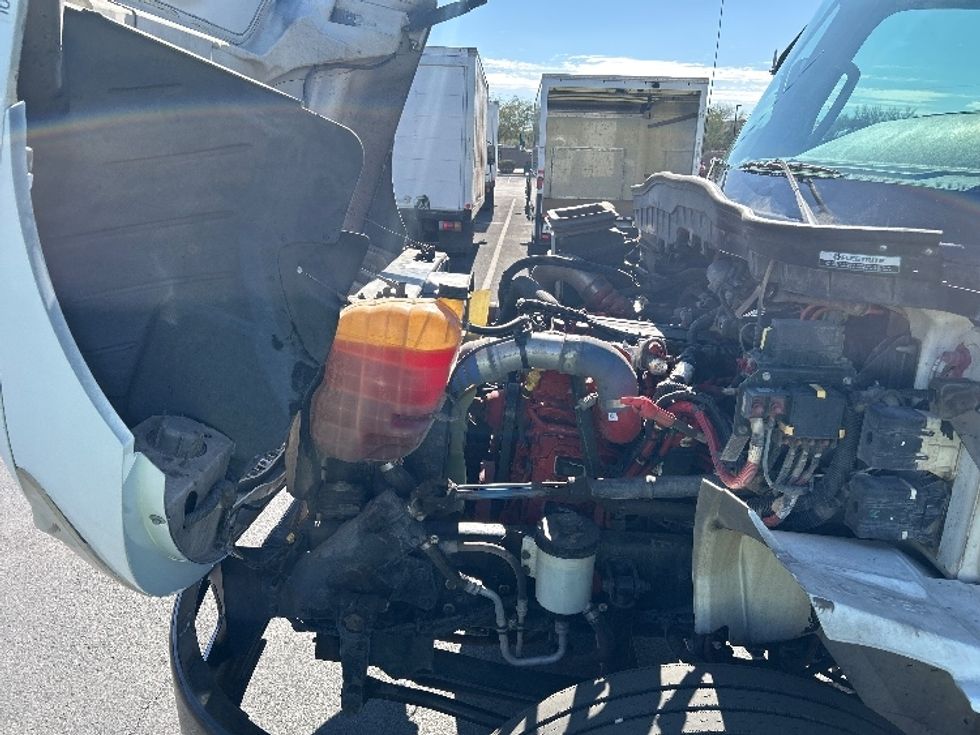 Medium Duty Box Truck-Light and Medium Duty Trucks-International-2020-MV607-Phoenix-AZ-185,040\n\t\tmiles-$ 45,000 - Image 24