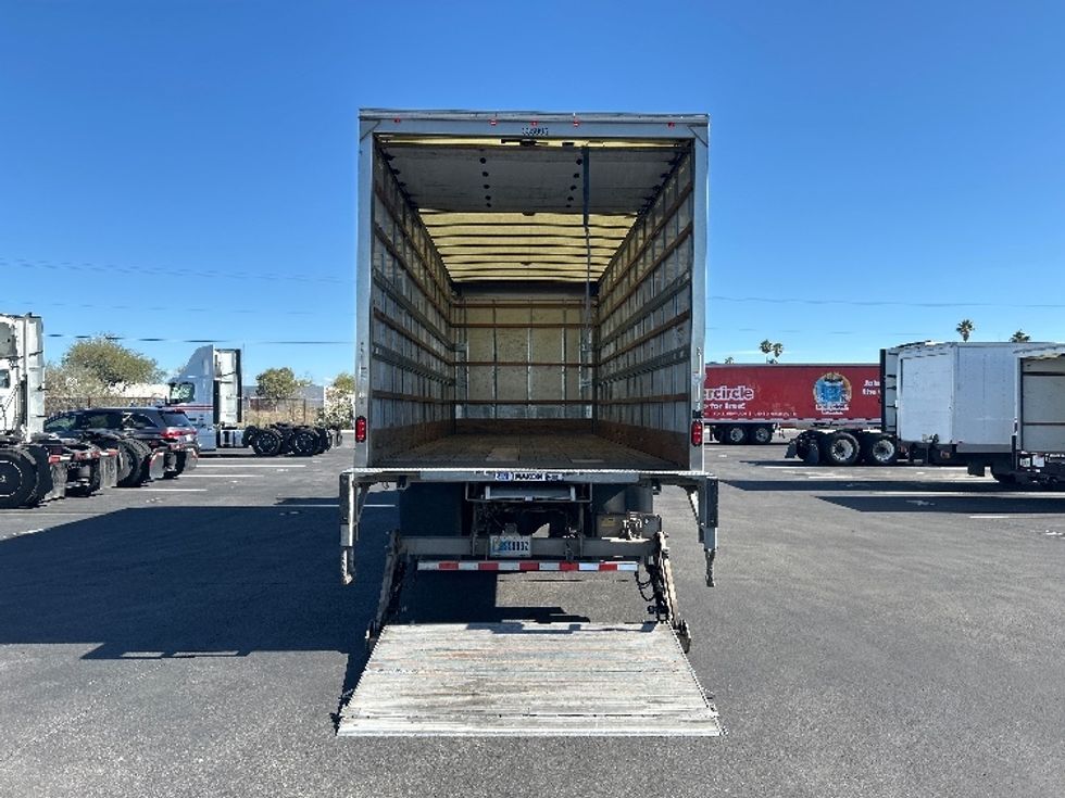 Medium Duty Box Truck-Light and Medium Duty Trucks-International-2020-MV607-Phoenix-AZ-185,040\n\t\tmiles-$ 45,000 - Image 9
