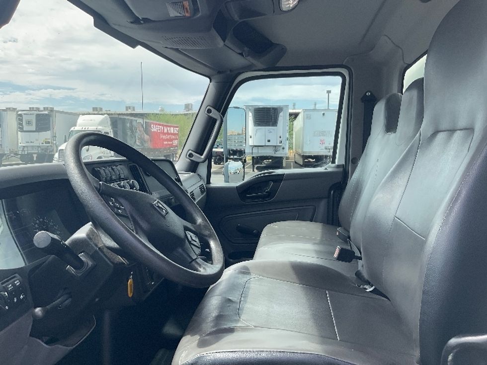 Medium Duty Box Truck-Light and Medium Duty Trucks-International-2020-MV607-Phoenix-AZ-54,051\n\t\tmiles-$ 67,500 - Image 19
