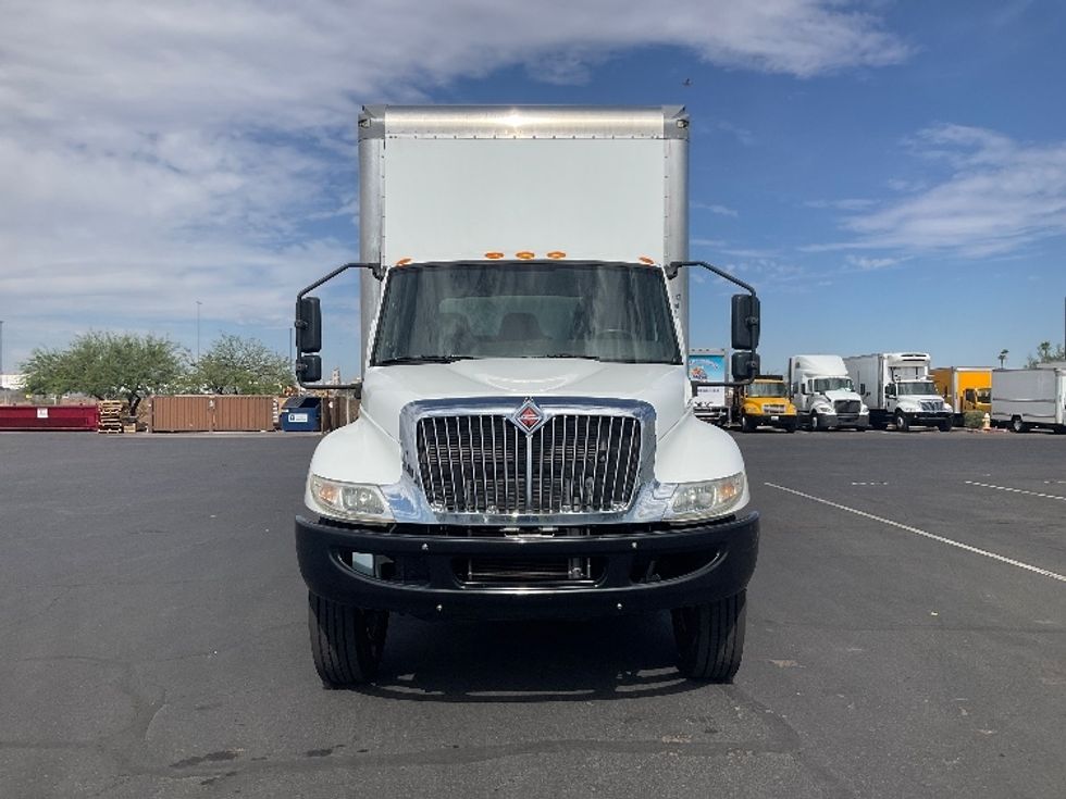 Medium Duty Box Truck-Light and Medium Duty Trucks-International-2020-MV607-Phoenix-AZ-54,051\n\t\tmiles-$ 67,500 - Image 2