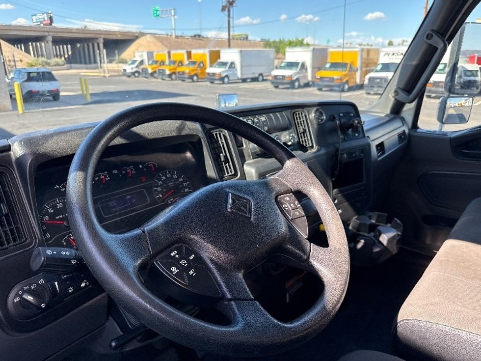 Medium Duty Box Truck-Light and Medium Duty Trucks-International-2020-MV607-Phoenix-AZ-62,630\n\t\tmiles-$ 61,750 - Image 17