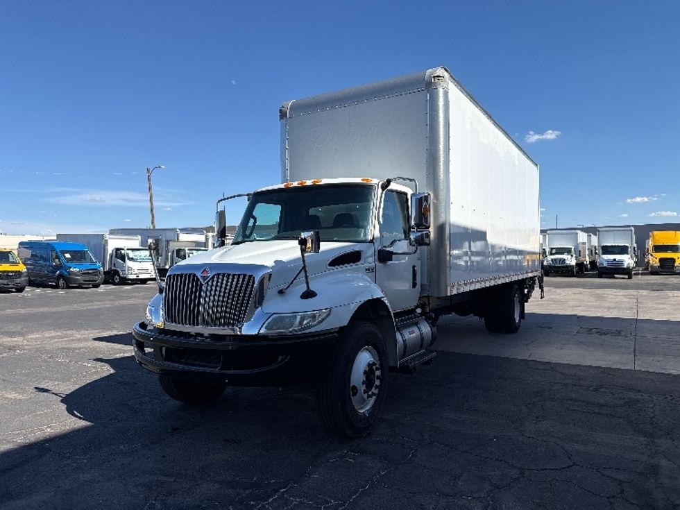 Medium Duty Box Truck-Light and Medium Duty Trucks-International-2020-MV607-Phoenix-AZ-62,630\n\t\tmiles-$ 61,750 - Image 3