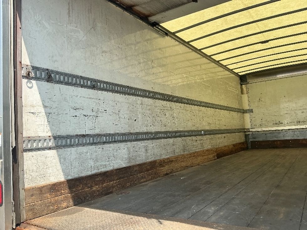 Medium Duty Box Truck-Light and Medium Duty Trucks-International-2020-MV607-Piqua-OH-350,457\n\t\tmiles-$ 21,000 - Image 11