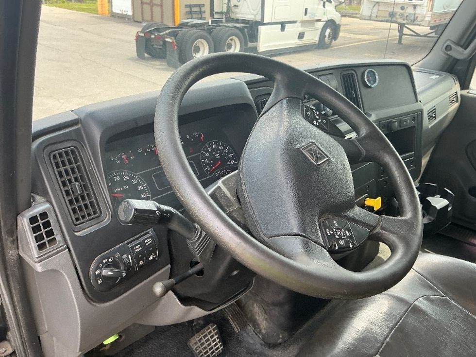 Medium Duty Box Truck-Light and Medium Duty Trucks-International-2020-MV607-Piqua-OH-350,457\n\t\tmiles-$ 21,000 - Image 17