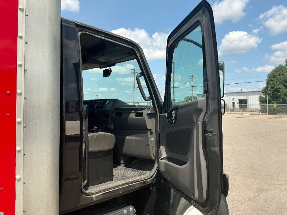 Medium Duty Box Truck-Light and Medium Duty Trucks-International-2020-MV607-Piqua-OH-350,457\n\t\tmiles-$ 21,000 - Image 20