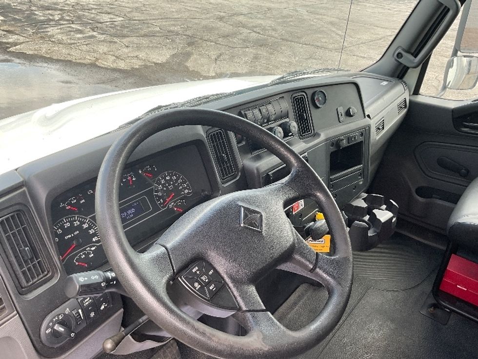 Medium Duty Box Truck-Light and Medium Duty Trucks-International-2020-MV607-Piqua-OH-7,741\n\t\tmiles-$ 68,000 - Image 18