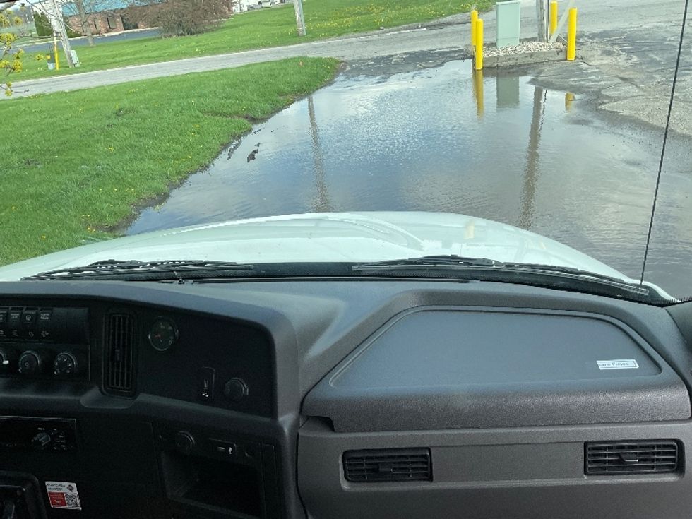 Medium Duty Box Truck-Light and Medium Duty Trucks-International-2020-MV607-Piqua-OH-7,741\n\t\tmiles-$ 68,000 - Image 21