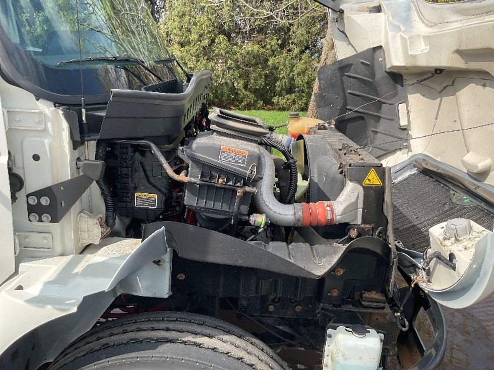 Medium Duty Box Truck-Light and Medium Duty Trucks-International-2020-MV607-Piqua-OH-7,741\n\t\tmiles-$ 68,000 - Image 23