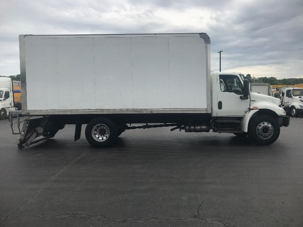 Medium Duty Box Truck-Light and Medium Duty Trucks-International-2020-MV607-Pittsburgh-PA-146,663\n\t\tmiles-$ 45,000 - Image 15