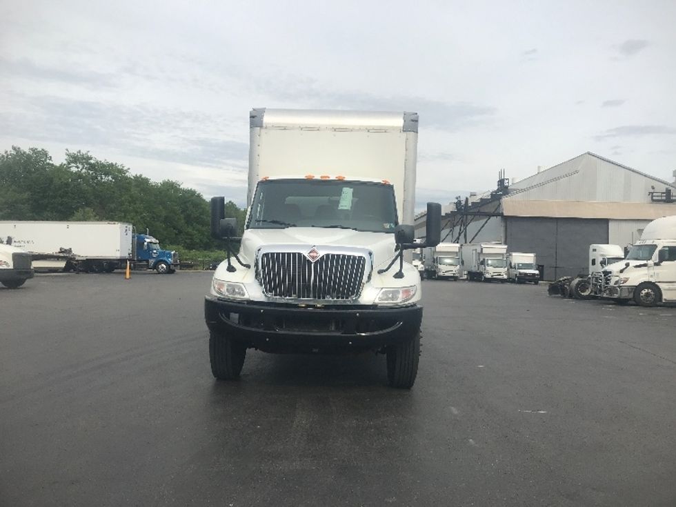 Medium Duty Box Truck-Light and Medium Duty Trucks-International-2020-MV607-Pittsburgh-PA-146,663\n\t\tmiles-$ 45,000 - Image 2