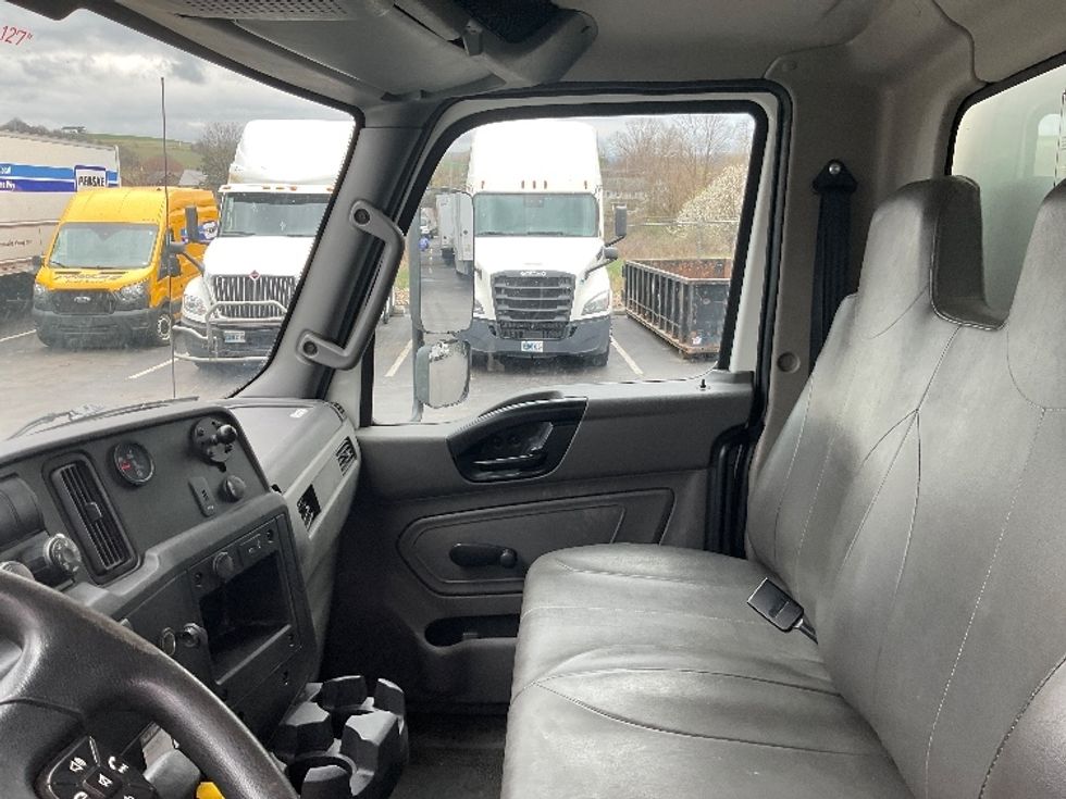 Medium Duty Box Truck-Light and Medium Duty Trucks-International-2020-MV607-Pittsburgh-PA-149,324\n\t\tmiles-$ 54,500 - Image 19