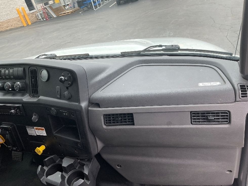 Medium Duty Box Truck-Light and Medium Duty Trucks-International-2020-MV607-Pittsburgh-PA-149,324\n\t\tmiles-$ 54,500 - Image 21