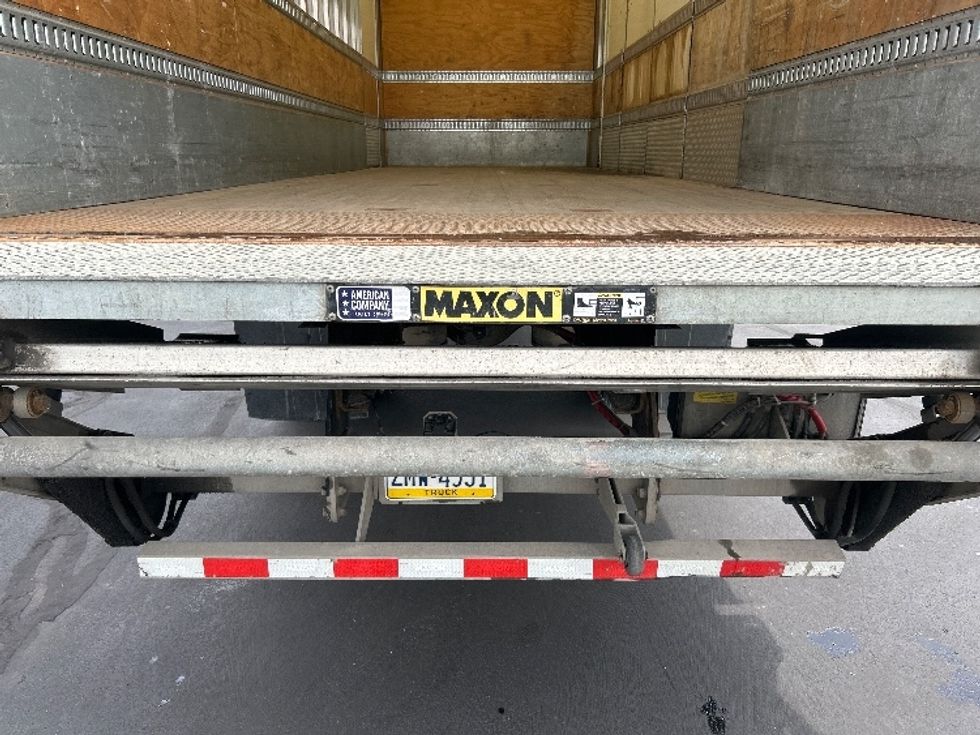 Medium Duty Box Truck-Light and Medium Duty Trucks-International-2020-MV607-Pittsburgh-PA-301,778\n\t\tmiles-$ 35,500 - Image 10