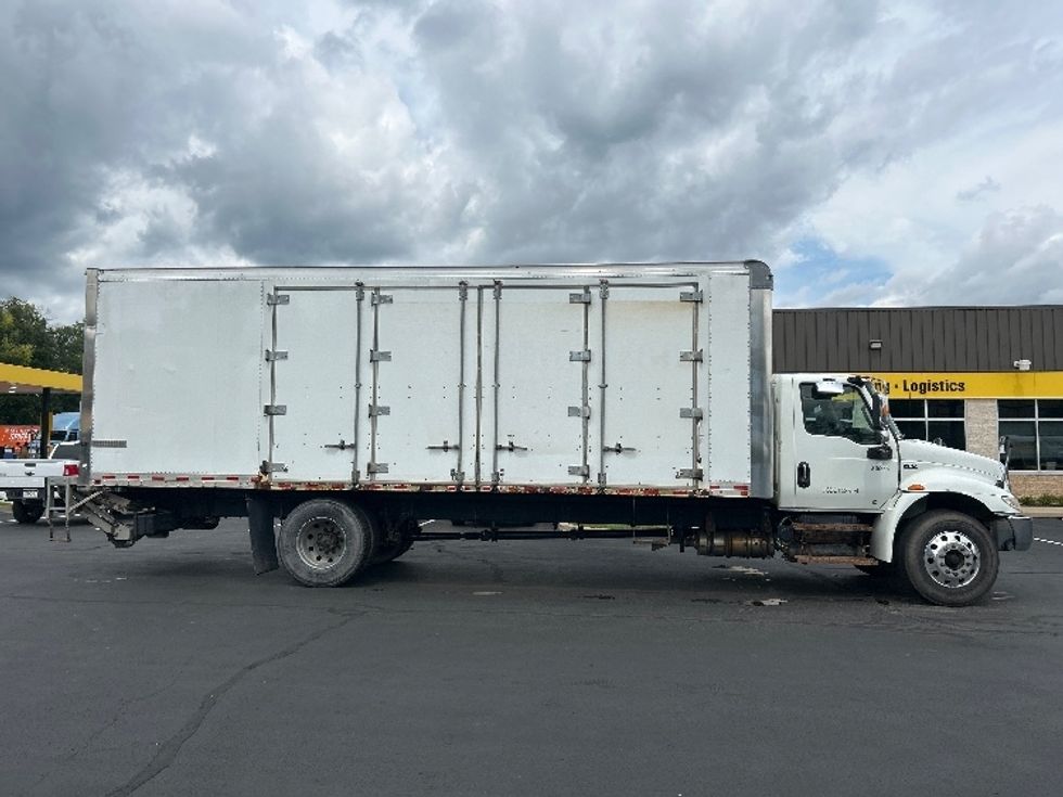 Medium Duty Box Truck-Light and Medium Duty Trucks-International-2020-MV607-Pittsburgh-PA-301,778\n\t\tmiles-$ 35,500 - Image 15