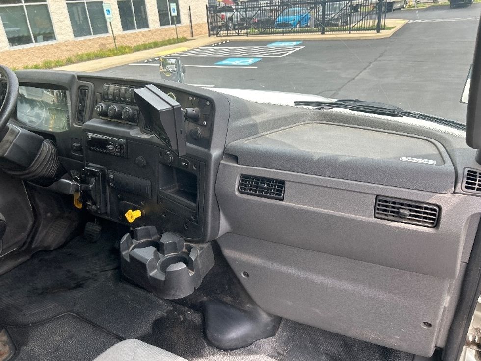 Medium Duty Box Truck-Light and Medium Duty Trucks-International-2020-MV607-Pittsburgh-PA-301,778\n\t\tmiles-$ 35,500 - Image 21