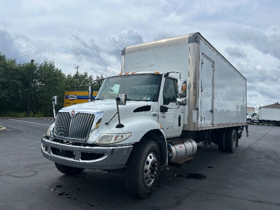 Medium Duty Box Truck-Light and Medium Duty Trucks-International-2020-MV607-Pittsburgh-PA-301,778\n\t\tmiles-$ 35,500 - Image 3