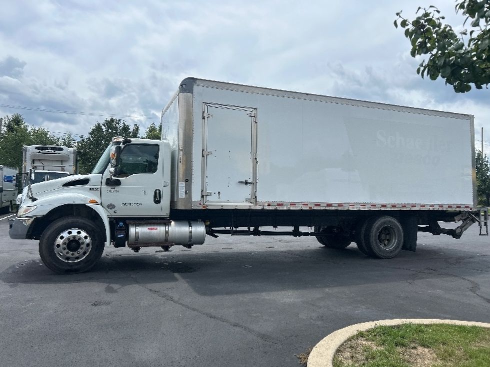 Medium Duty Box Truck-Light and Medium Duty Trucks-International-2020-MV607-Pittsburgh-PA-301,778\n\t\tmiles-$ 35,500 - Image 4
