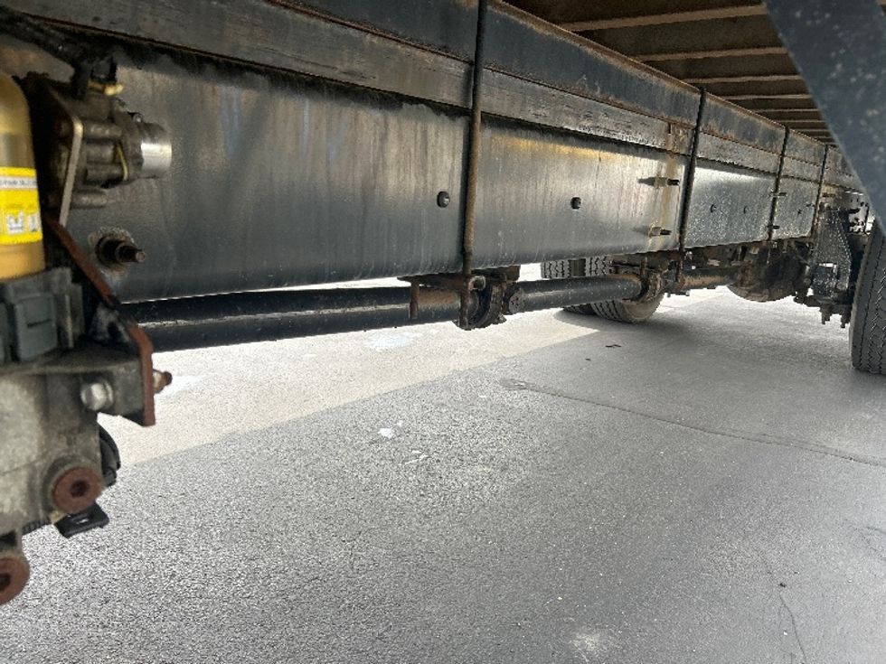Medium Duty Box Truck-Light and Medium Duty Trucks-International-2020-MV607-Pittsburgh-PA-301,778\n\t\tmiles-$ 35,500 - Image 5