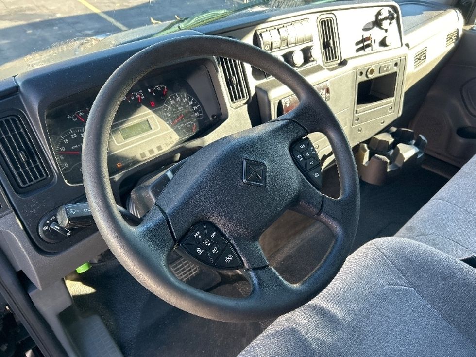 Medium Duty Box Truck-Light and Medium Duty Trucks-International-2020-MV607-Plymouth-MI-125,902\n\t\tmiles-$ 53,000 - Image 17