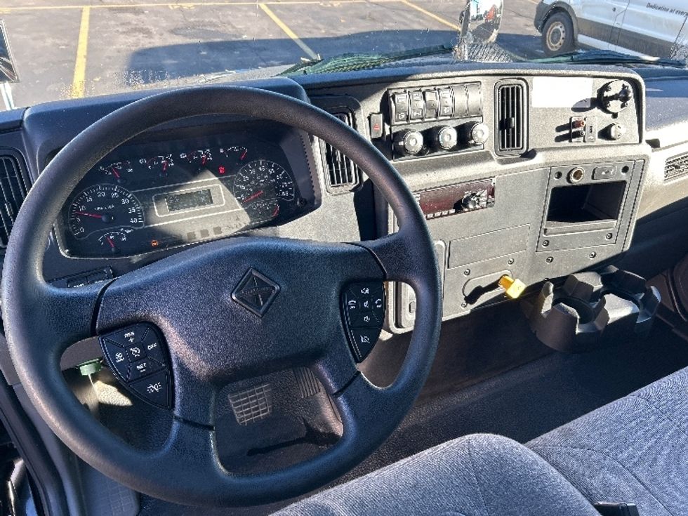 Medium Duty Box Truck-Light and Medium Duty Trucks-International-2020-MV607-Plymouth-MI-125,902\n\t\tmiles-$ 53,000 - Image 18