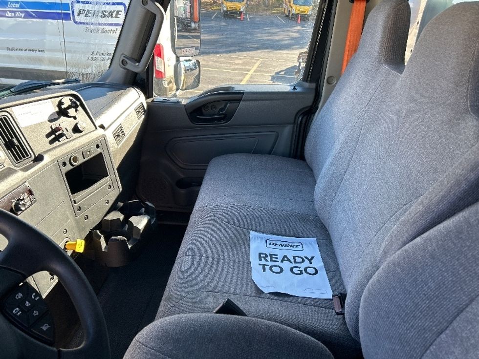 Medium Duty Box Truck-Light and Medium Duty Trucks-International-2020-MV607-Plymouth-MI-125,902\n\t\tmiles-$ 53,000 - Image 19