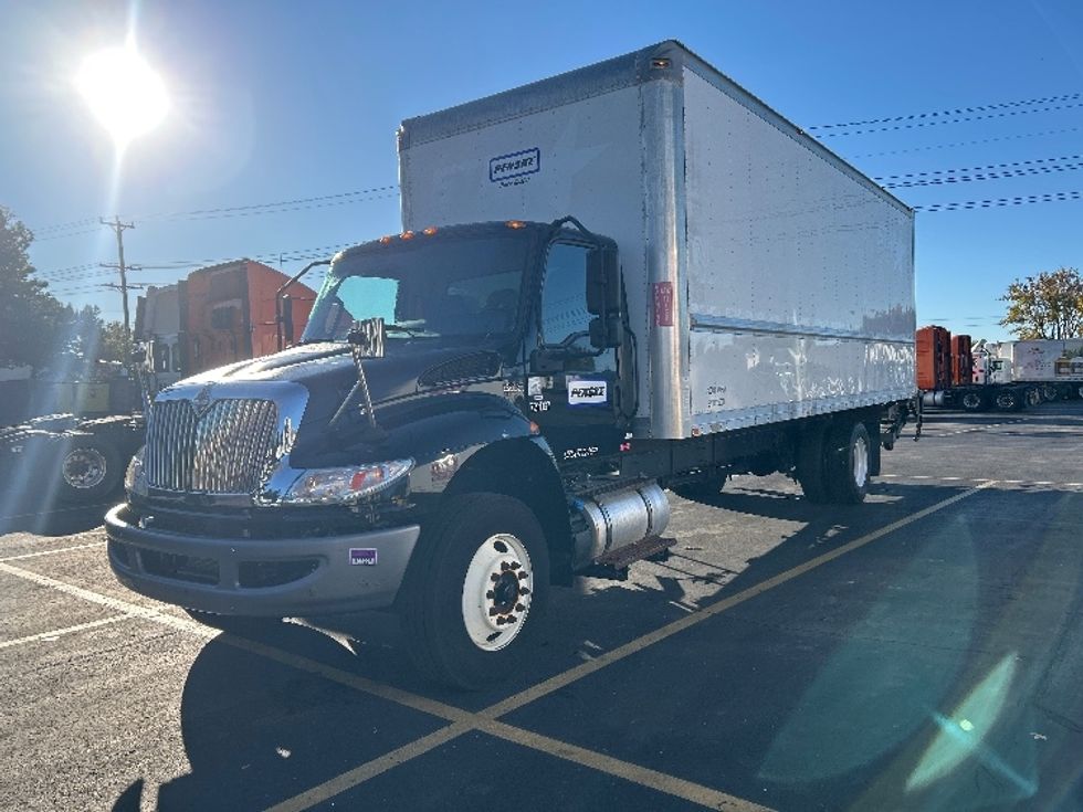 Medium Duty Box Truck-Light and Medium Duty Trucks-International-2020-MV607-Plymouth-MI-125,902\n\t\tmiles-$ 53,000 - Image 3
