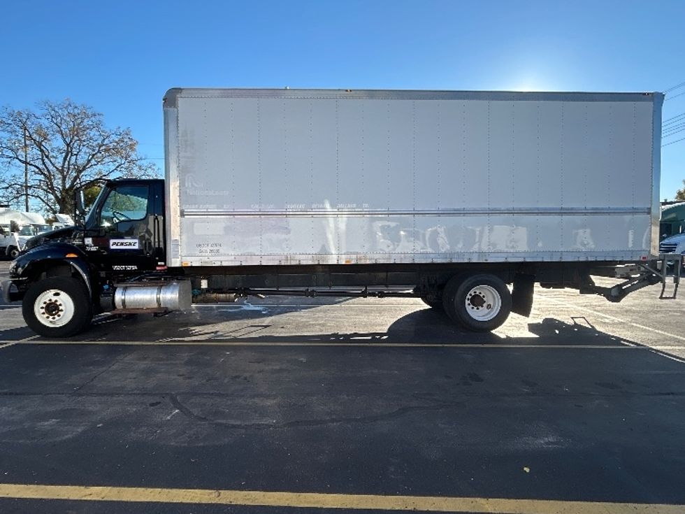 Medium Duty Box Truck-Light and Medium Duty Trucks-International-2020-MV607-Plymouth-MI-125,902\n\t\tmiles-$ 53,000 - Image 4