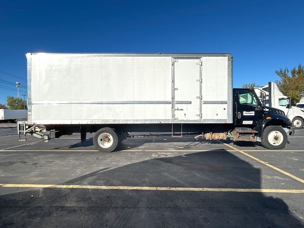 Medium Duty Box Truck-Light and Medium Duty Trucks-International-2020-MV607-Plymouth-MI-135,305\n\t\tmiles-$ 51,500 - Image 15