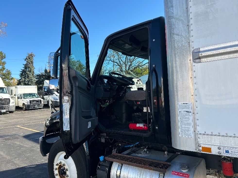 Medium Duty Box Truck-Light and Medium Duty Trucks-International-2020-MV607-Plymouth-MI-135,305\n\t\tmiles-$ 51,500 - Image 16