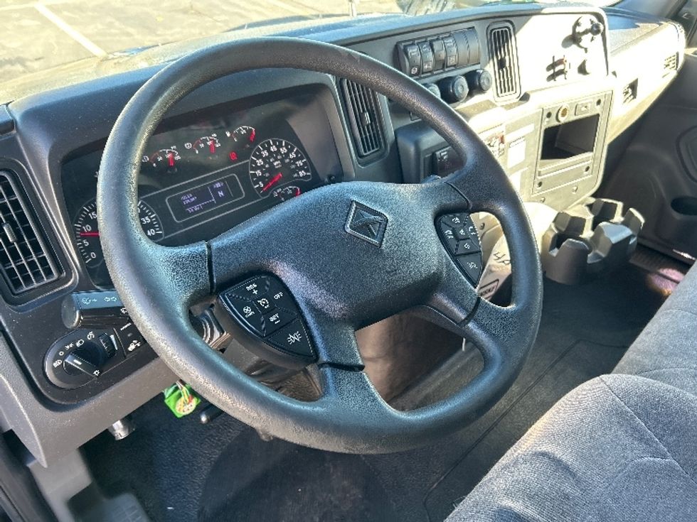 Medium Duty Box Truck-Light and Medium Duty Trucks-International-2020-MV607-Plymouth-MI-135,305\n\t\tmiles-$ 51,500 - Image 17