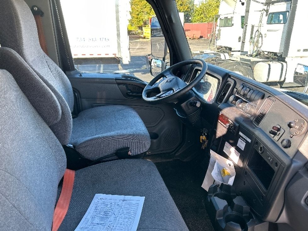 Medium Duty Box Truck-Light and Medium Duty Trucks-International-2020-MV607-Plymouth-MI-135,305\n\t\tmiles-$ 51,500 - Image 22