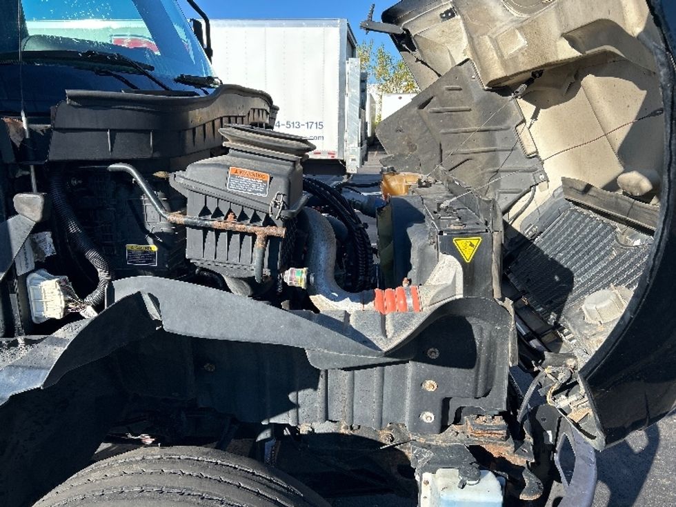 Medium Duty Box Truck-Light and Medium Duty Trucks-International-2020-MV607-Plymouth-MI-135,305\n\t\tmiles-$ 51,500 - Image 23