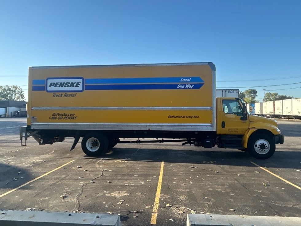 Medium Duty Box Truck-Light and Medium Duty Trucks-International-2020-MV607-Plymouth-MI-169,711\n\t\tmiles-$ 51,250 - Image 13