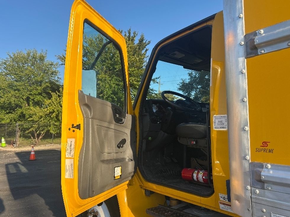 Medium Duty Box Truck-Light and Medium Duty Trucks-International-2020-MV607-Plymouth-MI-169,711\n\t\tmiles-$ 51,250 - Image 14