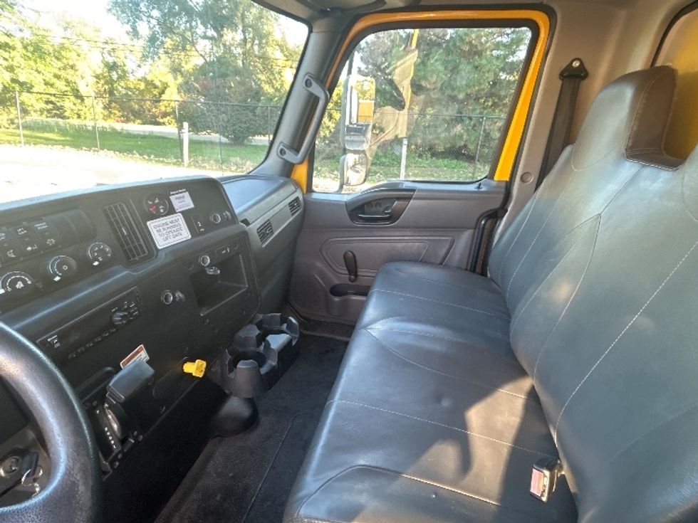 Medium Duty Box Truck-Light and Medium Duty Trucks-International-2020-MV607-Plymouth-MI-169,711\n\t\tmiles-$ 51,250 - Image 17
