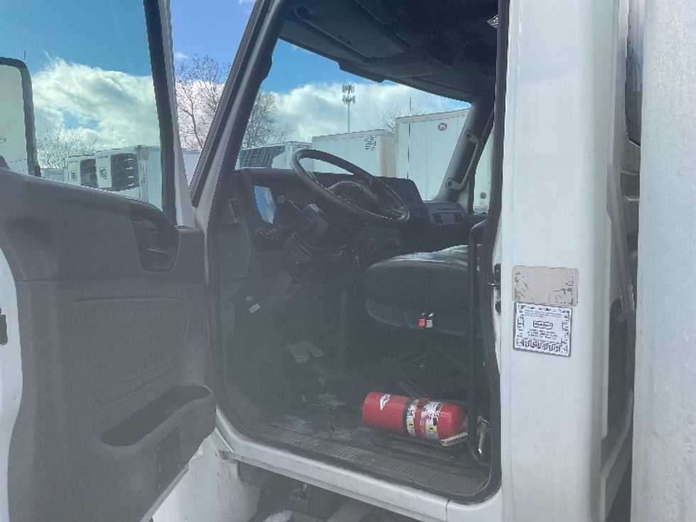 Medium Duty Box Truck-Light and Medium Duty Trucks-International-2020-MV607-Plymouth-MI-251,566\n\t\tmiles-$ 37,250 - Image 16