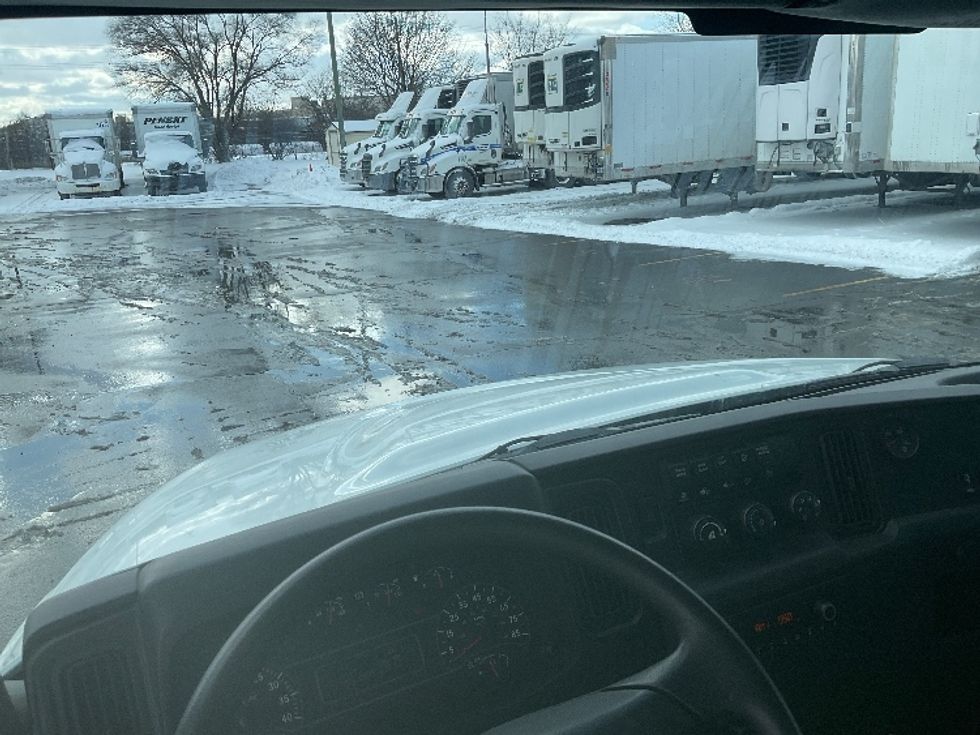 Medium Duty Box Truck-Light and Medium Duty Trucks-International-2020-MV607-Plymouth-MI-251,566\n\t\tmiles-$ 37,250 - Image 17