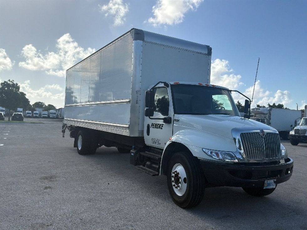 Medium Duty Box Truck-Light and Medium Duty Trucks-International-2020-MV607-Pompano Beach-FL-144,440\n\t\tmiles-$ 61,750 - Image 1